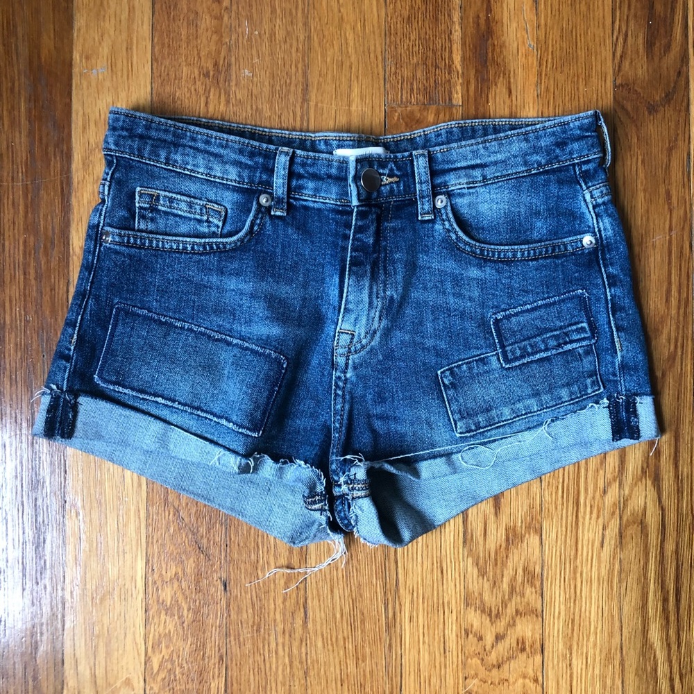 Cutoff jean shorts with patch detail | H&M Size 4
